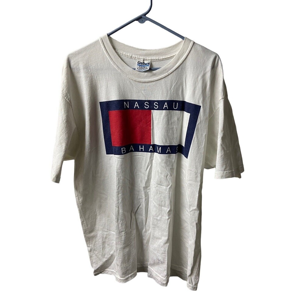 Nassau Bahamas T Shirt Size XL Red White and Blue Short Sleeved Crew Neck